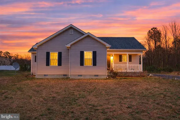 $335,000 | 32998 Forest Knoll Drive, Laurel, DE 19956