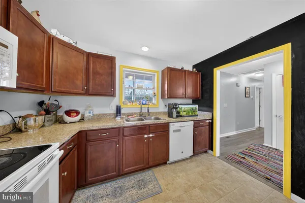$335,000 | 32998 Forest Knoll Drive, Laurel, DE 19956