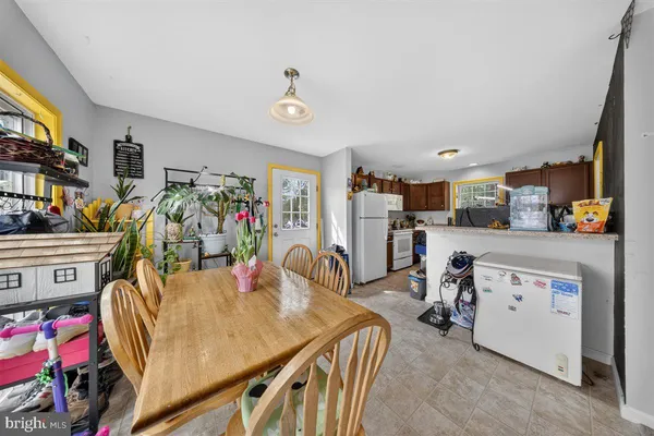$335,000 | 32998 Forest Knoll Drive, Laurel, DE 19956