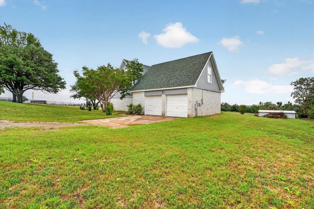 4697 Holbrook Road Springtown, TX 76082 - Photo 27 of 35