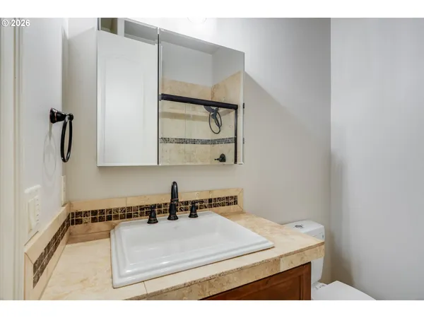 $975,000 | 1880 Northwest Deette Drive, Portland, OR 97229