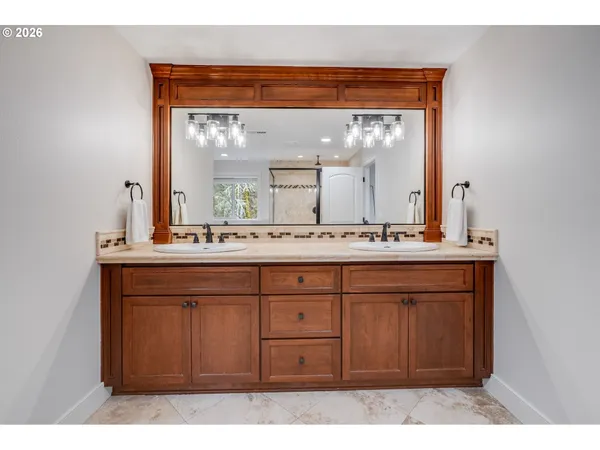 $975,000 | 1880 Northwest Deette Drive, Portland, OR 97229