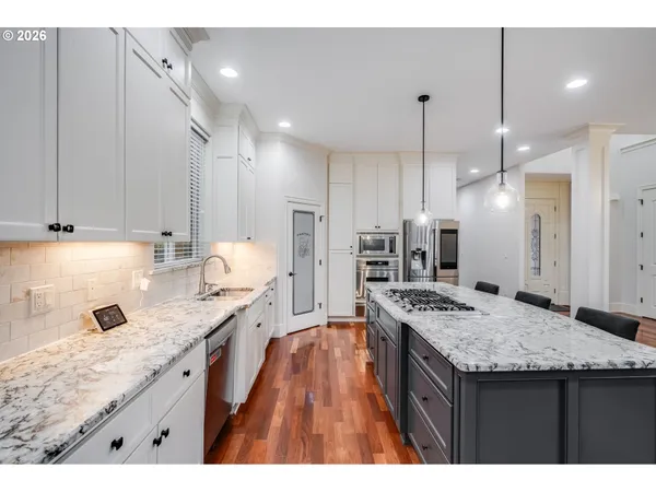 $975,000 | 1880 Northwest Deette Drive, Portland, OR 97229