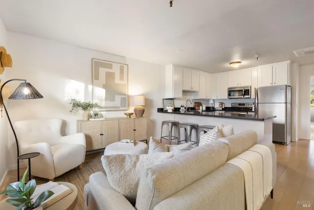 $360,000 | 720 Petaluma Boulevard South, Unit 18, Petaluma, CA 94952