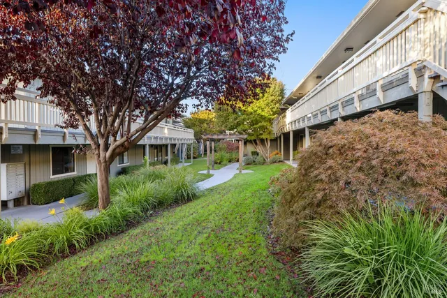 $360,000 | 720 Petaluma Boulevard South, Unit 18, Petaluma, CA 94952
