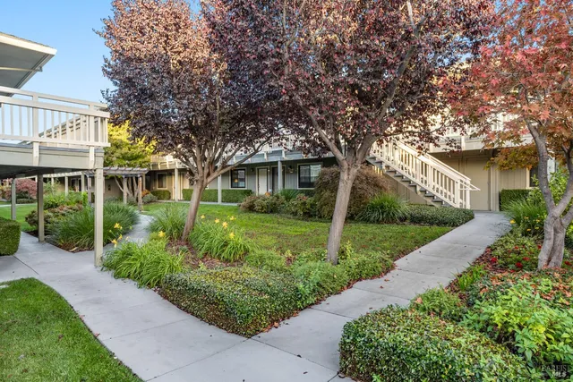 $360,000 | 720 Petaluma Boulevard South, Unit 18, Petaluma, CA 94952