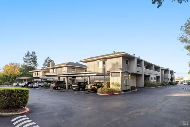$360,000 | 720 Petaluma Boulevard South, Unit 18, Petaluma, CA 94952