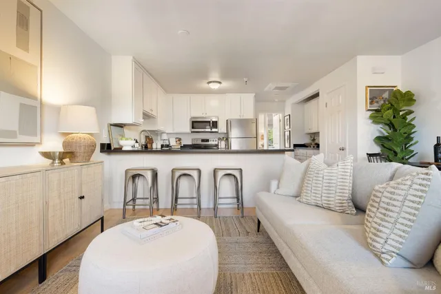 $360,000 | 720 Petaluma Boulevard South, Unit 18, Petaluma, CA 94952