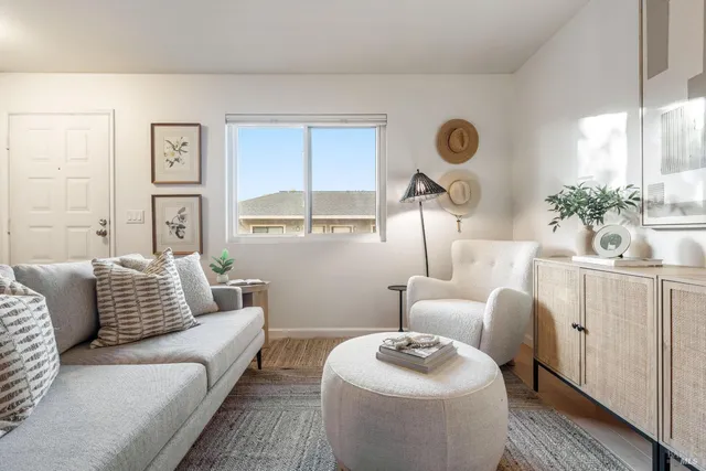 $360,000 | 720 Petaluma Boulevard South, Unit 18, Petaluma, CA 94952