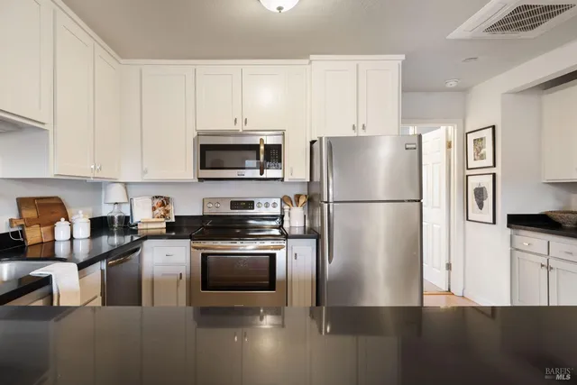$360,000 | 720 Petaluma Boulevard South, Unit 18, Petaluma, CA 94952