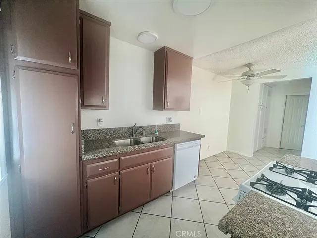 $1,950 | 11751 Colima Road, Unit B, Whittier, CA 90604