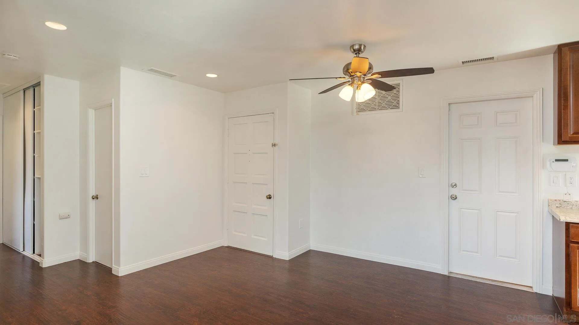 9152 Northcote Road Santee, CA 92071 - Photo 12 of 25 Gallery Image 12