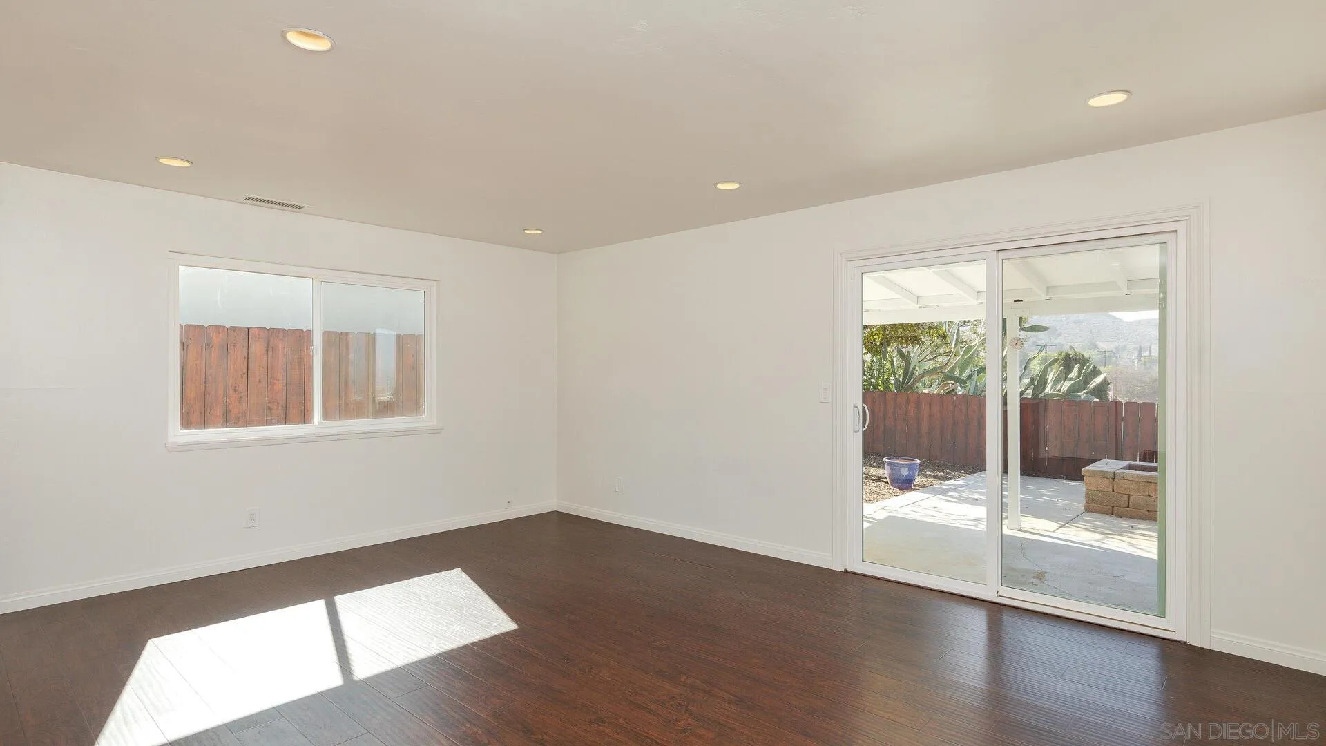 9152 Northcote Road Santee, CA 92071 - Photo 6 of 25 Gallery Image 6