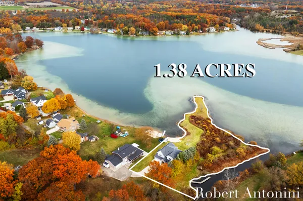 $1,194,000 | 250 Shore Drive, Wayland, MI 49348