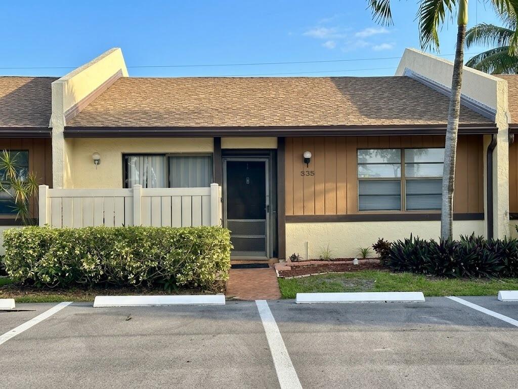 535 Banks Road, Unit 2521 Margate, FL 33063 - Photo 2 of 20 IMG_2035