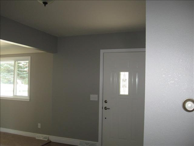 718 West Dean Road Temperance, MI 48182 - Photo 6 of 20 Foyer