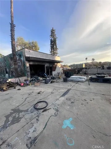 a view of the terrace