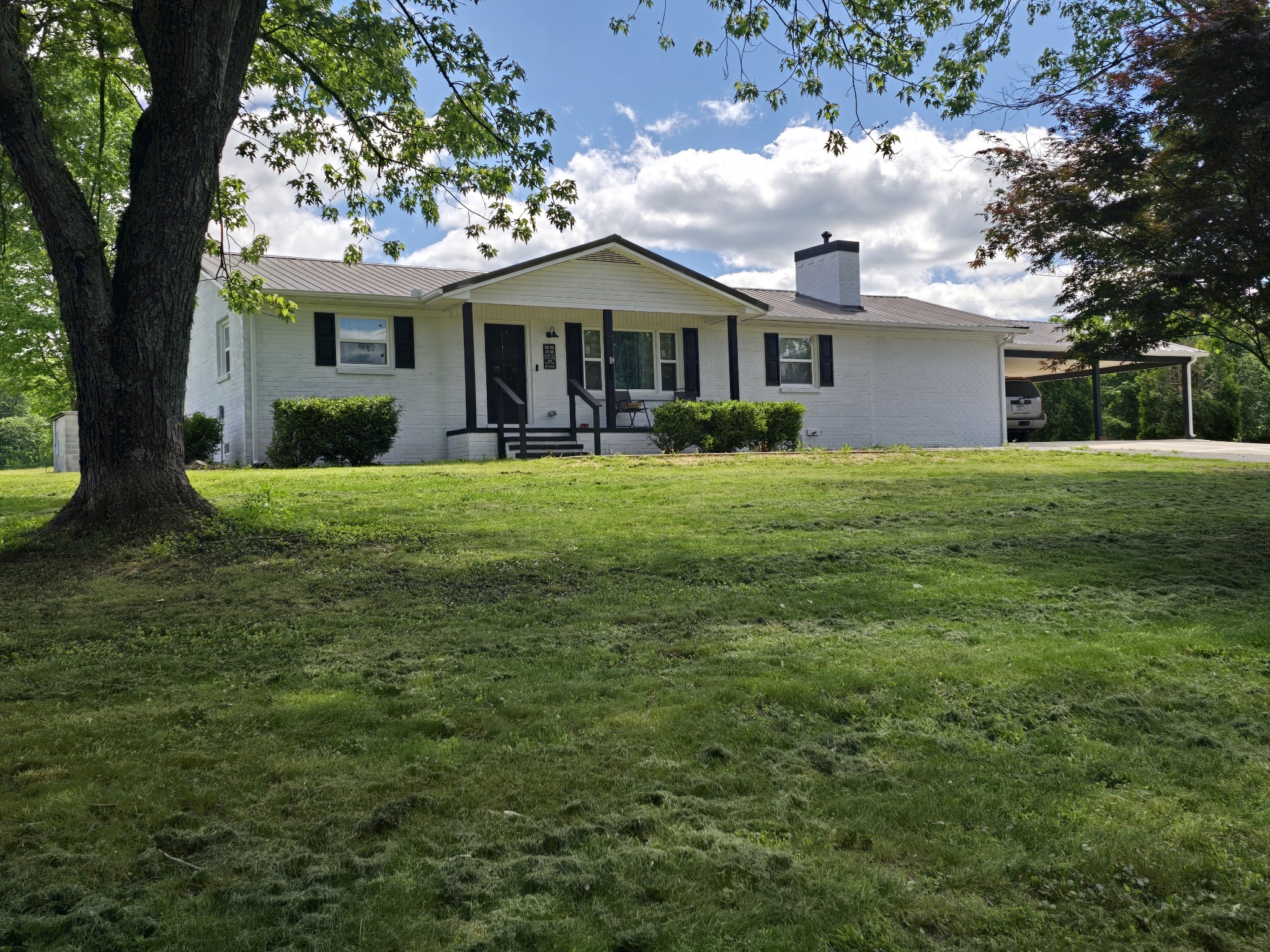 392 Sullivan Road McMinnville, TN 37110 - Photo 2 of 29