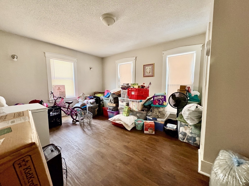 229 Central Street Springfield, MA 01105 - Photo 13 of 19