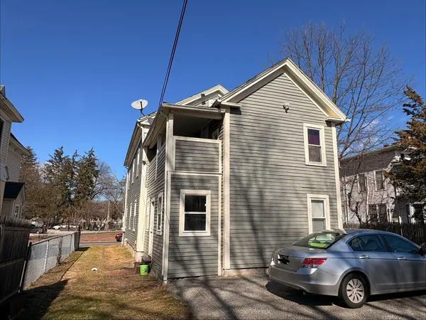 $375,000 | 229 Central Street, Springfield, MA 01105