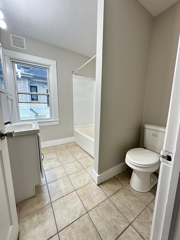 229 Central Street Springfield, MA 01105 - Photo 10 of 19