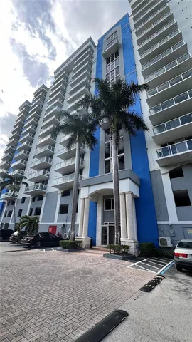 $2,000 | 5077 Northwest 7th Street, Unit 505, Miami, FL 33126