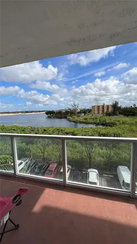 $2,000 | 5077 Northwest 7th Street, Unit 505, Miami, FL 33126