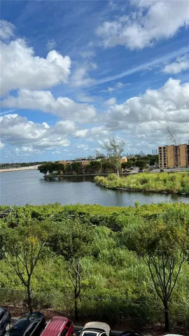 $2,000 | 5077 Northwest 7th Street, Unit 505, Miami, FL 33126