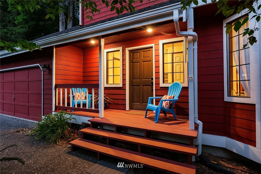 21031 Shell Valley Way Edmonds, WA 98026 - Photo 2 of 32 a backyard of a house with seating space