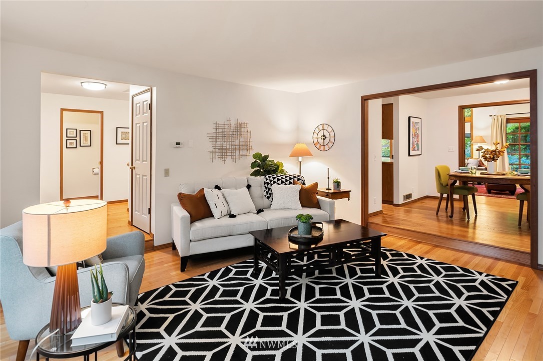 21031 Shell Valley Way Edmonds, WA 98026 - Photo 13 of 32 a living room with furniture and a rug