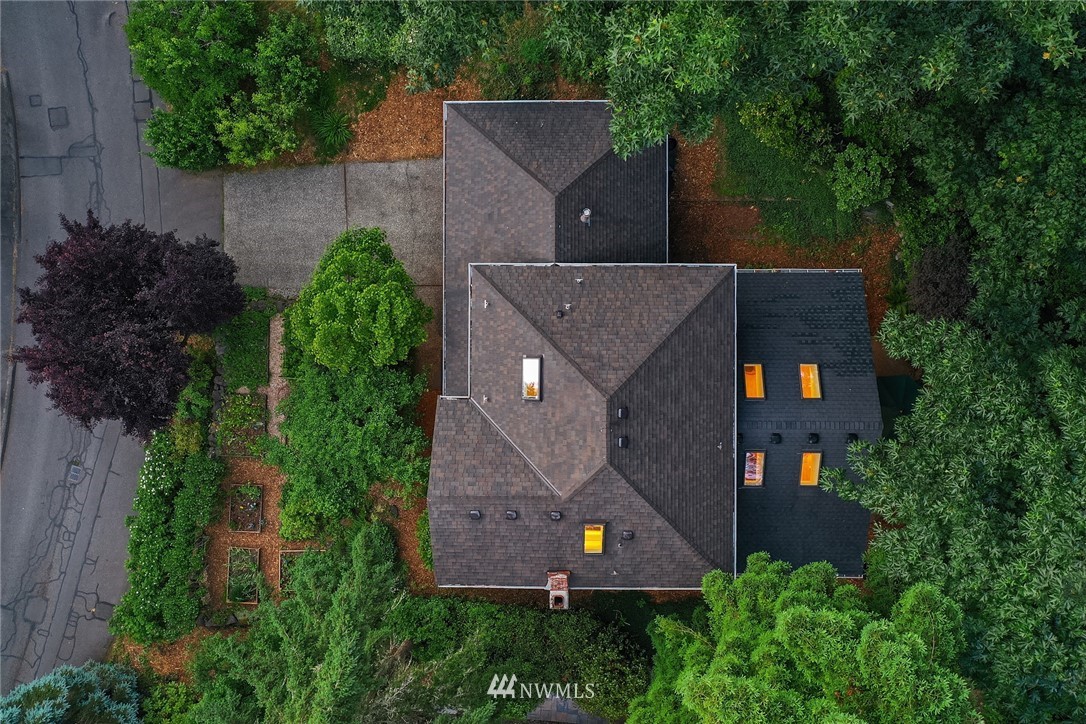 21031 Shell Valley Way Edmonds, WA 98026 - Photo 28 of 32 an aerial view of a house with a yard and a large tree