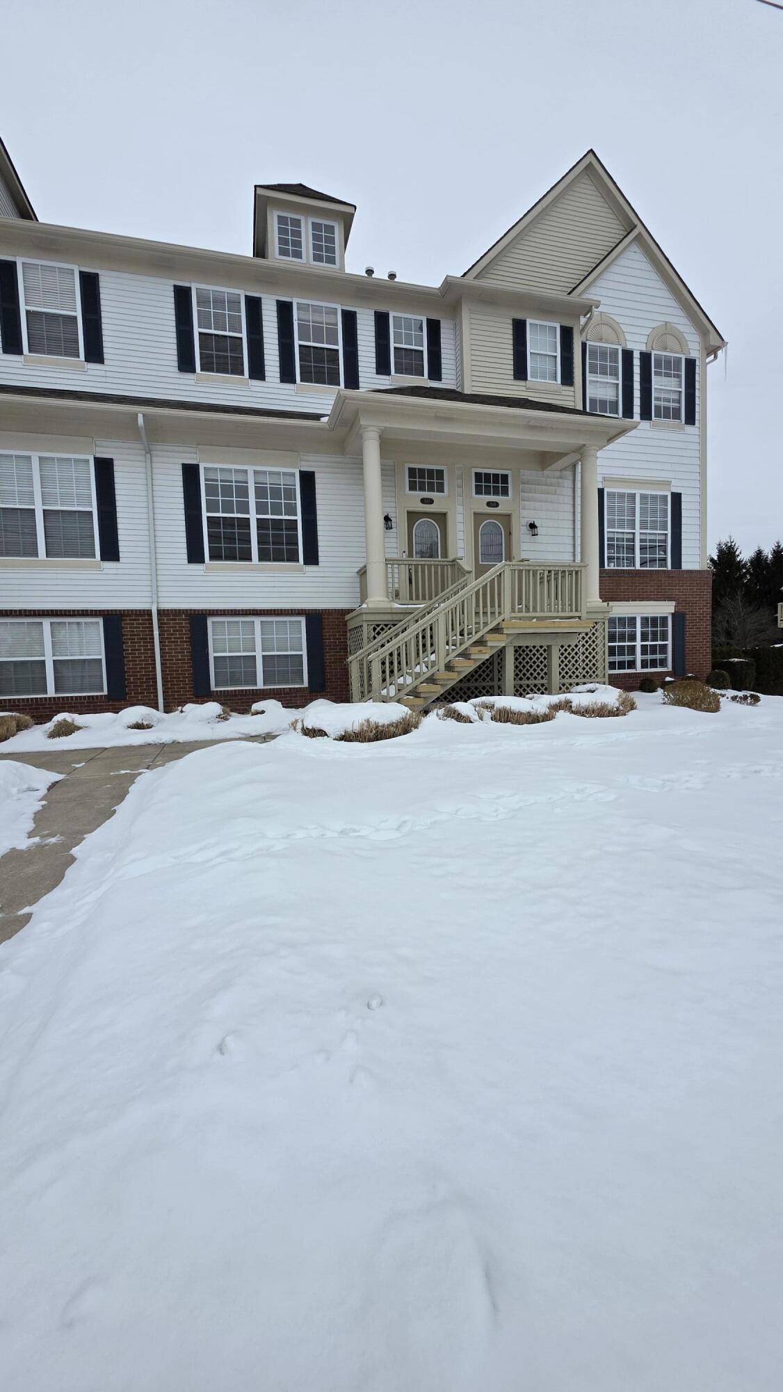 1547 Cass Lake Road Keego Harbor, MI 48320 - Photo 21 of 24 20260205_114148