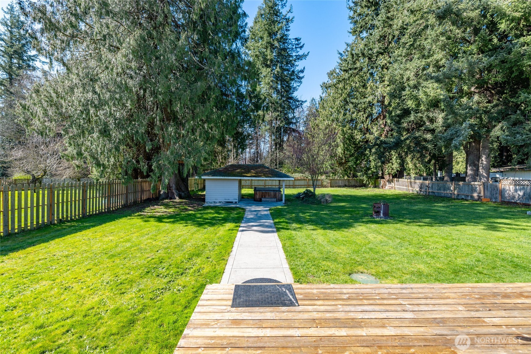 10450 Sterling Road Sedro-Woolley, WA 98284 - Photo 30 of 33 a view of a yard with plants and trees