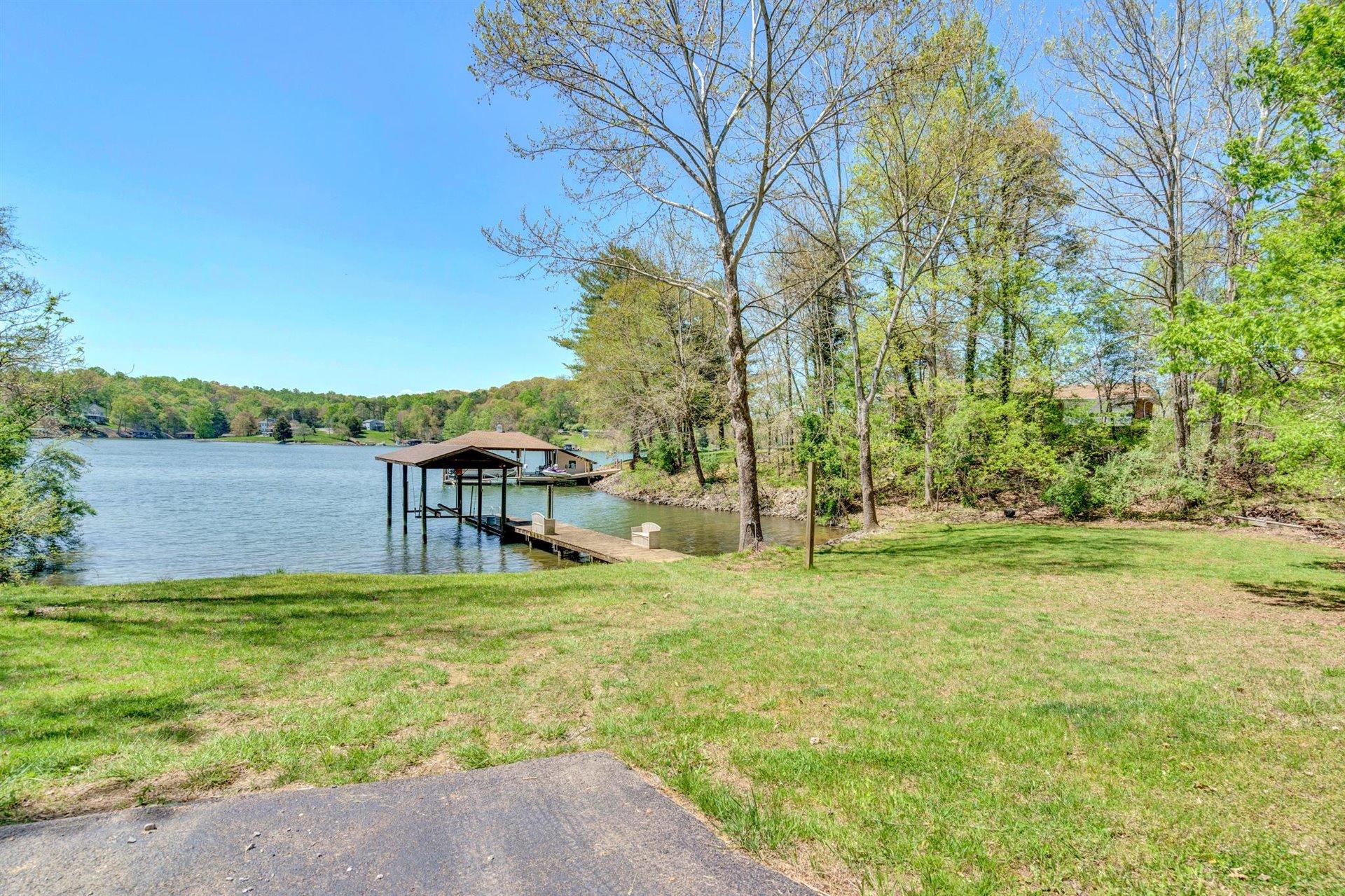 1030 Carters Island Road Goodview, VA 24095 - Photo 3 of 75 64-042020210060
