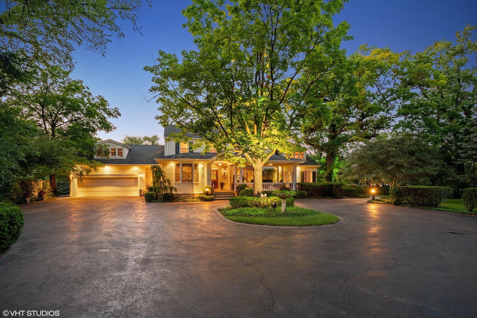 916 Shermer Road Northbrook, IL 60062 - Photo 3 of 54 a view of a street with big trees