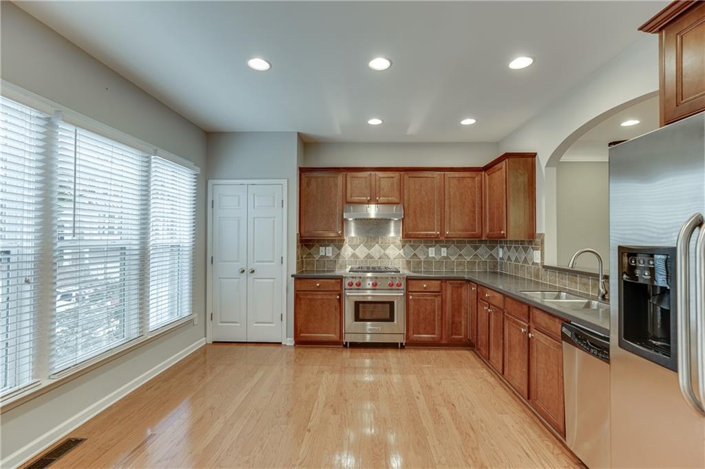 2801 Loftview Square Atlanta, GA 30339 - Photo 15 of 38