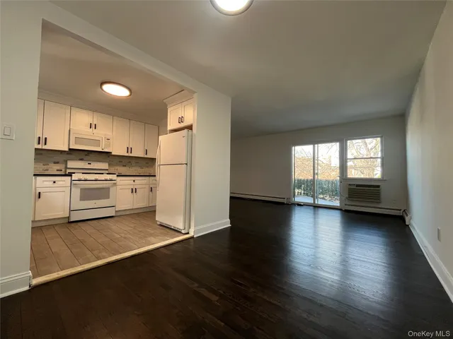 $3,200 | 75-50 Furmanville Avenue | Middle Village