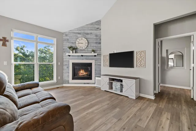 $649,900 | 1155 La Salle Court, Lake Geneva, WI 53147