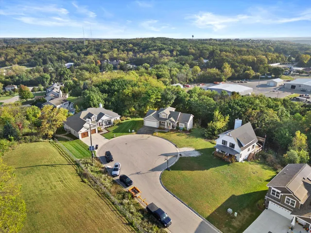 $649,900 | 1155 La Salle Court, Lake Geneva, WI 53147