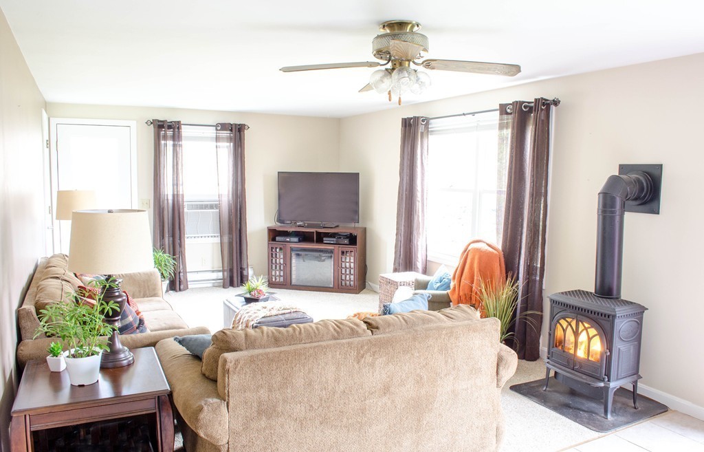 71 West Millbury Road Sutton, MA 01590 - Photo 7 of 23