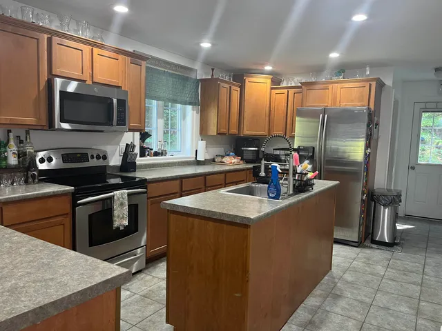 $515,000 | 47 Daroska Road, Pittsfield, NH 03263