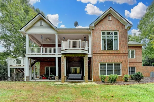 $894,000 | 255 Laurel Pl Drive, Cornelia, GA 30531