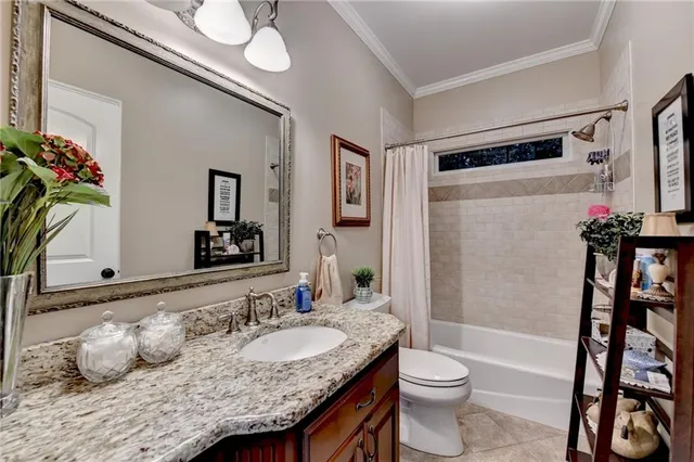 $899,000 | 255 Laurel Pl Drive, Cornelia, GA 30531