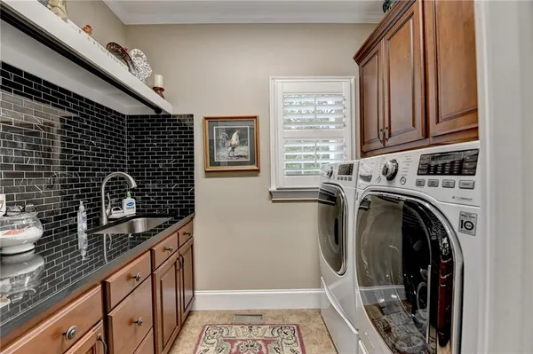 $894,000 | 255 Laurel Pl Drive, Cornelia, GA 30531