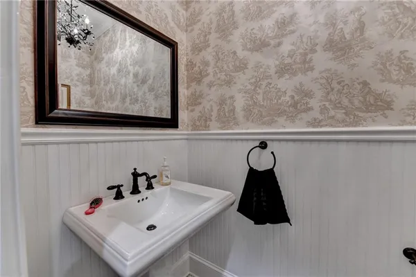 $894,000 | 255 Laurel Pl Drive, Cornelia, GA 30531