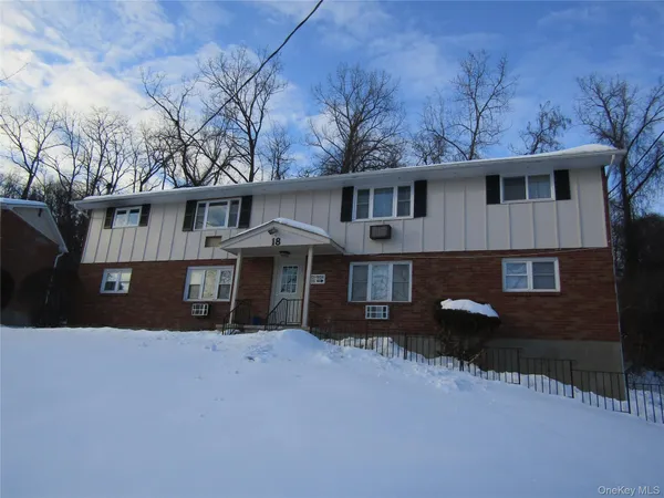 $2,000 | 1803 Parr Lake Drive, Unit 18C, Newburgh, NY 12550