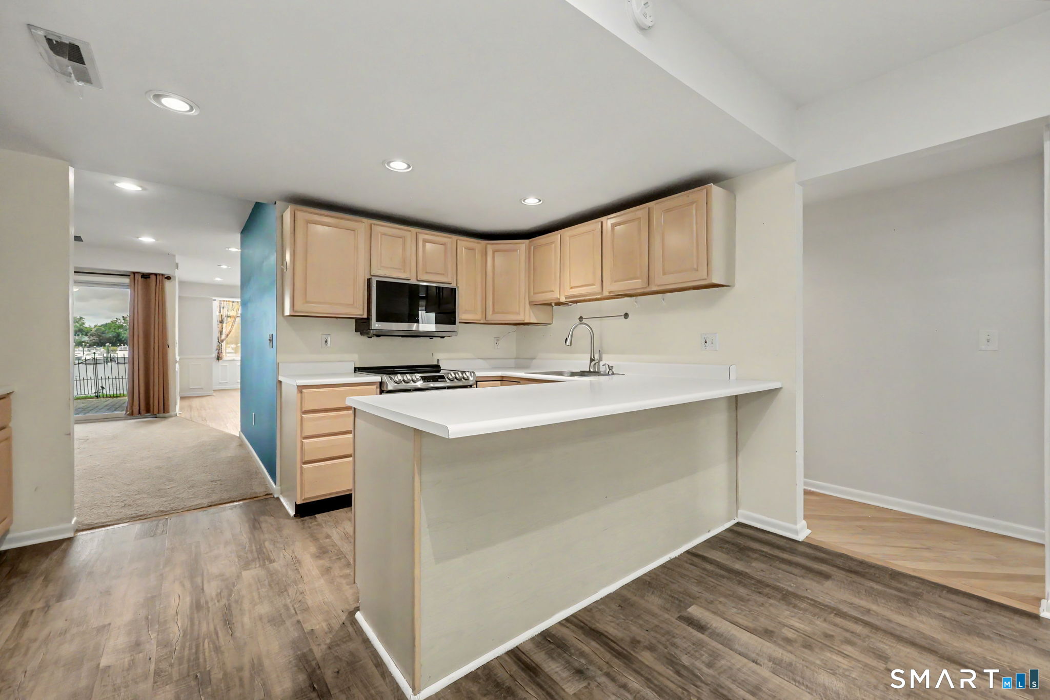614 Popes Island Road, Unit 614 Milford, CT 06461 - Photo 7 of 39