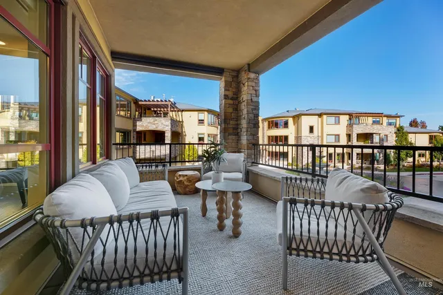 $1,040,000 | 3059 W Crescent, Unit 201, Boise, ID 83706