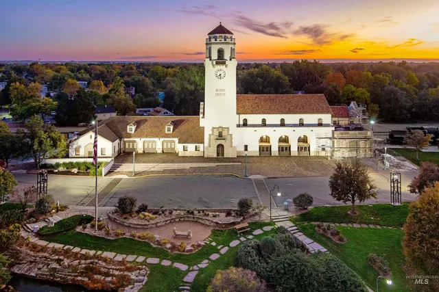 $1,040,000 | 3059 W Crescent, Unit 201, Boise, ID 83706