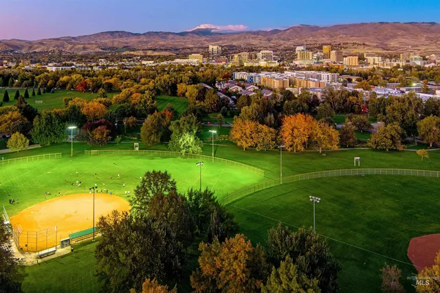 $1,040,000 | 3059 W Crescent, Unit 201, Boise, ID 83706